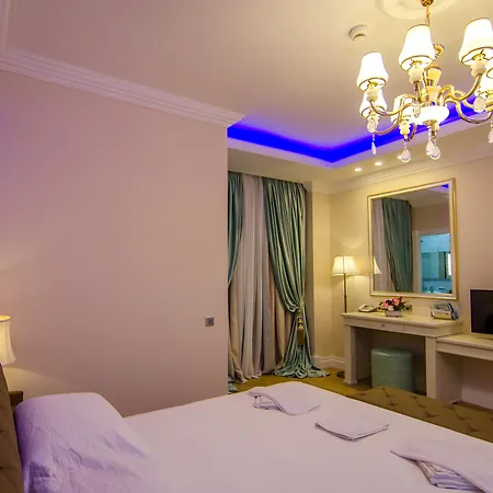 מלון Phoenicia Royal 5*