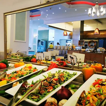 Phoenicia Royal מלון 5*