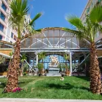 Hotel Phoenicia Royal 5*