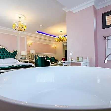 Phoenicia Royal ホテル