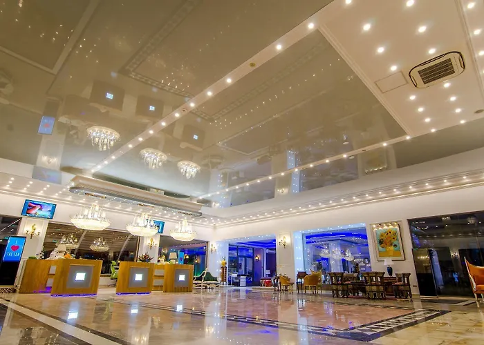 Phoenicia Royal Hotel 5*