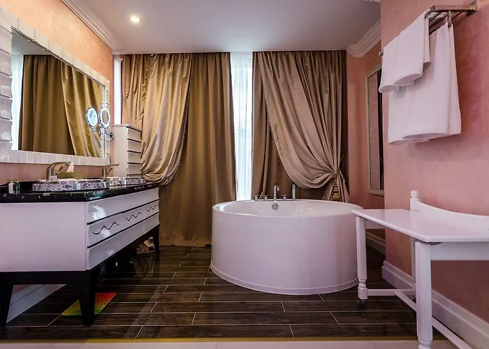 Hotel Phoenicia Royal 5*