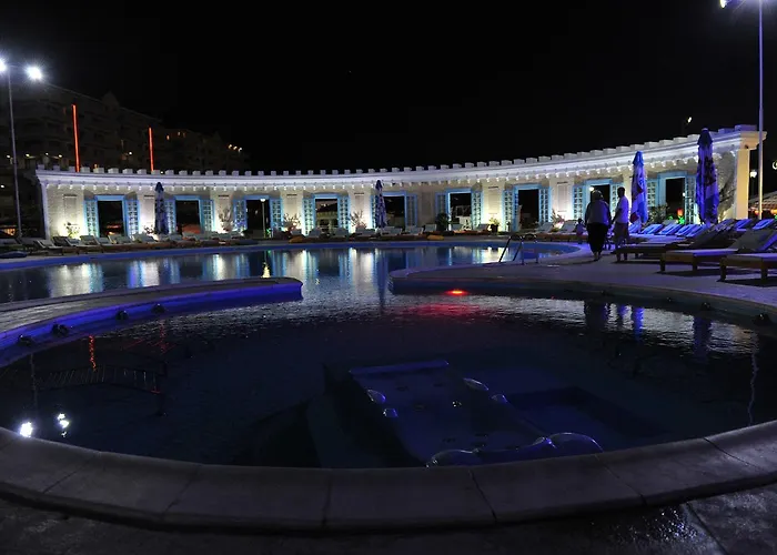 Phoenicia Royal Navodari